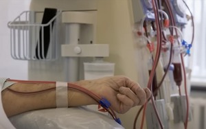 Mới 30 tuổi đã phải chạy thận: Bác sĩ cảnh báo thận tổn thương vì chủ quan với 1 điều