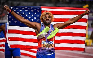 Noah Lyles cân bằng kỷ lục 4 lần vô địch thế giới ở cự ly 200m của Usain Bolt