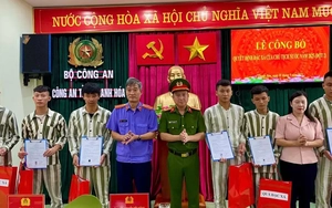 Đặc xá, tha tù trước thời hạn 44 phạm nhân trại tạm giam Công an tỉnh Thanh Hóa