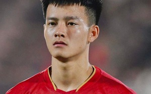 Hot boy miền Tây Nguyễn Thanh Nhàn: Visual đỉnh nhất U23 Việt Nam, 22 tuổi đã lên chức bố