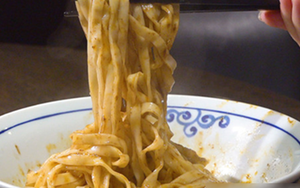 Người đàn ông nguy kịch vì suy gan cấp sau khi ăn mì