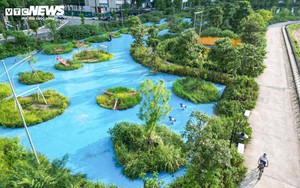 Công viên 744 tỷ đồng ở Hà Nội xây xong bỏ hoang, cỏ mọc um tùm