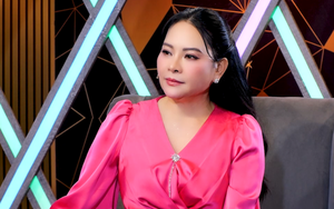 Nữ ca sĩ được Sở Giáo dục tặng bằng khen nói thẳng về học trò: "Bị học vẹt"