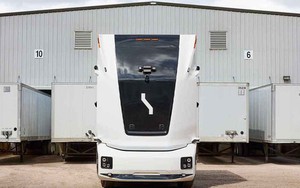 Phát hiện chuyện lạ đang xảy ra tại một trong những trung tâm logistics phức tạp nhất thế giới