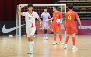 AFC dùng từ “đáng kinh ngạc” để ca ngợi tuyển Việt Nam, chê cầu thủ Trung Quốc đá thô bạo