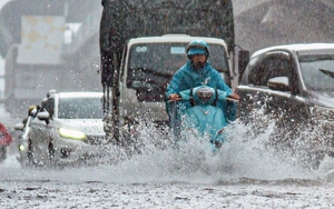 Dự báo thời tiết 24/9: Siêu bão Ragasa giảm cấp nhanh, miền Bắc mưa như trút