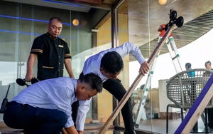 Khách sạn khu du lịch ở Quảng Ninh chèn cửa chống bão