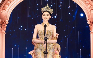 Hoa hậu Yến Nhi gặp sự cố trong lễ trao sach đi thi Miss Grand International 2025