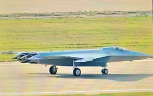 Tiêm kích thế hệ 6 không xác định được phát hiện ở Trung Quốc