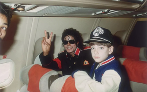 Những người tố cáo Michael Jackson yêu cầu khoản bồi thường khổng lồ