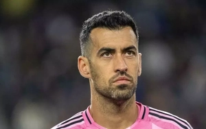 Busquets tuyên bố treo giày