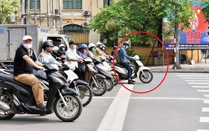 Tại sao dừng đèn đỏ ở tình huống đè vạch, vượt quá vạch lại phạt là vượt đèn đỏ?