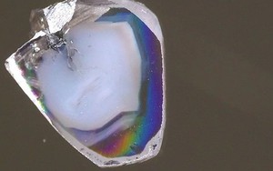 Phát hiện 2 viên kim cương chứa "điều không thể"