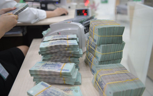 Có 1 tỷ đồng, nên gửi tiết kiệm 3 tháng, 6 tháng hay 12 tháng?