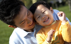 Cha có 3 đặc điểm này, con lớn lên bị ảnh hưởng đến tính cách: Không phải mê tín mà là thực tế cuộc sống