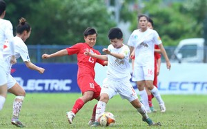 "Nhà Vua" lại bay cao ở giải VĐQG