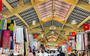 Cảnh trái ngược ở 'thiên đường mua sắm' Sài thành: Chỗ chen chân, nơi vắng lặng