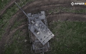 Xe tăng Challenger 2 tồn tại bền bỉ đến ngạc nhiên sau 2 năm chiến đấu