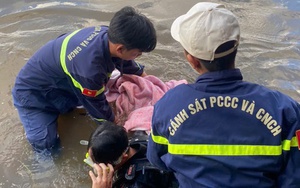 Xuống gầm cầu chơi, 2 bé gái chết đuối thương tâm