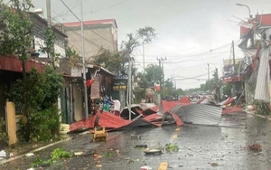 Hải Phòng dông lốc khiến 8 người bị thương, trên 200 nhà dân bị tốc mái