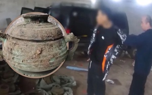 'Nghiên cứu' tiểu thuyết trộm mộ, người đàn ông đào được 20 báu vật trong mộ cổ