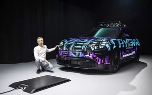 Porsche trình làng công nghệ sạc ô tô điện không dây