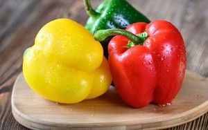 Ớt chuông sẽ tươi giòn suốt nhiều tuần nếu được cất ở vị trí này trong tủ lạnh