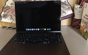 Người đàn ông Ấn Độ ngồi máy bay sang tận Việt Nam mua MacBook: Rẻ hơn 11 triệu còn lãi chuyến du lịch