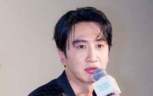 Lee Kwang Soo nói về trải nghiệm đóng cặp với "nàng thơ" màn ảnh Việt