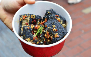 7 món đường phố "rùng rợn" ở Trung Quốc: Nhiều du khách chỉ dám chụp ảnh chứ chẳng dám ăn thử