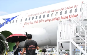 Lý do Việt Nam chưa sản xuất được con ốc 100 USD trên bánh máy bay