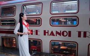 Đoàn tàu du lịch "Hà Nội 5 Cửa Ô" chính thức vận hành từ hôm nay