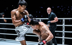 Cận cảnh võ sĩ MMA Nga tung 33 cú đấm hạ gục đối thủ