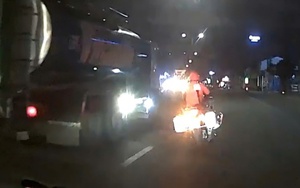 Hành động đẹp "đốn tim" dân mạng của Cảnh sát giao thông TP HCM