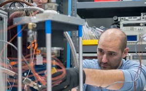 NASA chế tạo loại pin tuổi thọ 400 năm