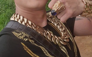 Một võ sĩ ở TP HCM trình báo mất 30 cây vàng sau khi qua đêm trên xe ô tô