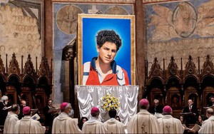 2 "phép lạ" của thần đồng máy tính 15 tuổi vừa được phong thánh, thi thể vẫn còn như nguyên vẹn sau 19 năm