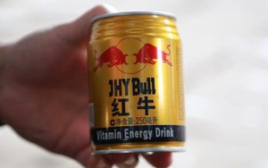 Nhận tin mật rồi đột kích 5 xưởng sản xuất quy mô lớn, công an triệt phá đường dây nước ngọt Redbull giả, tịch thu hơn 160.000 lon quy mô 111 tỷ đồng