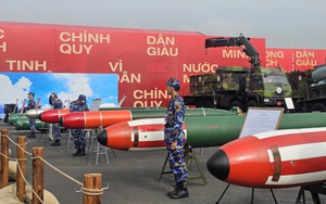 Ngư lôi của QĐND Việt Nam ở công trình top 10 thế giới: Nặng 1,9 tấn, tầm xa 11km, mang 210kg thuốc nổ