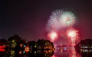 Sun Group tài trợ 100% kinh phí bắn 10.000 quả pháo hoa kéo dài 30 phút tại Hà Nội