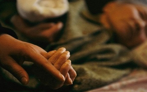 Còn chưa qua lễ 49 ngày của mẹ chồng, chồng đã "trao" cho tôi một "quả đắng"