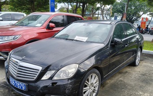Cận cảnh xe công Mercedes-Benz E300 thanh lý ở Đà Nẵng, giá khởi điểm còn 282 triệu đồng