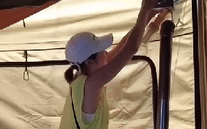 Công bố ảnh nữ diễn viên hạng A hết thời sống lay lắt trong túp lều