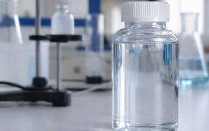 Loại dung dịch trong suốt, có giá vài chục nghìn cả lít này có gì hay mà dân IT ai cũng thích dùng?