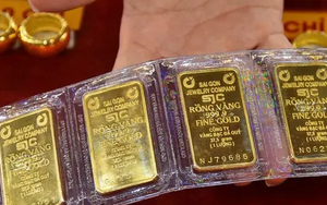 Giá vàng tuần qua: Tăng liên tục 3,7 triệu/lượng rồi bất ngờ đảo chiều giảm, người mua tuần trước lãi hay lỗ?