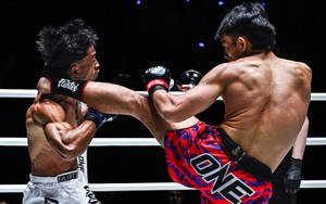 Cận cảnh cao thủ Malaysia đấm gục võ sĩ Indonesia, nhận ngay 10.000 USD