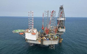 Khoan sâu 4.260 mét xuống đáy biển, phát hiện mỏ dầu khí tại láng giềng Việt Nam, mỗi ngày có thể khai thác hơn 2.000 thùng dầu và 5 triệu feet khối khí đốt