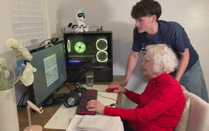 Cụ bà 81 tuổi vẫn lên sóng livestream chơi game, tất cả chỉ vì một nguyên nhân, cả cộng đồng phải cảm động