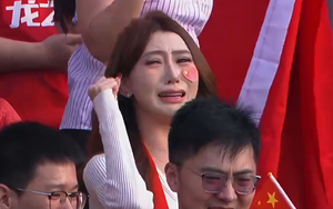 Hàng triệu lượt xem nữ CĐV Trung Quốc òa khóc: "U23 Trung Quốc làm tôi không kìm được nước mắt"