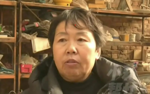 Điều tra dòng tiền hơn 3,9 tỷ đồng liên quan đến 22 lần chuyển khoản mua hàng online của một người phụ nữ